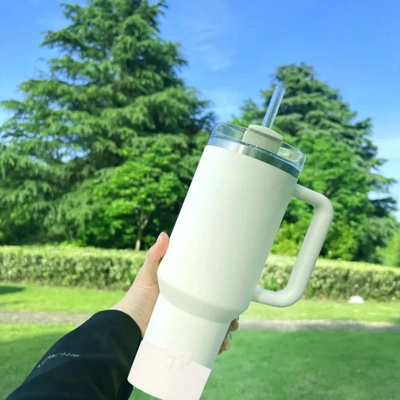 Hot Silicone Cup Cover Anti Slip and Heat-insulating Cup Cover Butterfly Bow 7.5CM/12-40oz Universal Cup Cover Base