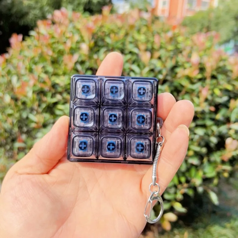 Fidget Toy 9Keys Button Keycap Fidget Keychain Finger Keyboard Caps Toy DIY Keyboard Clicker Toy for Adult To Relief Stress Pass The Time