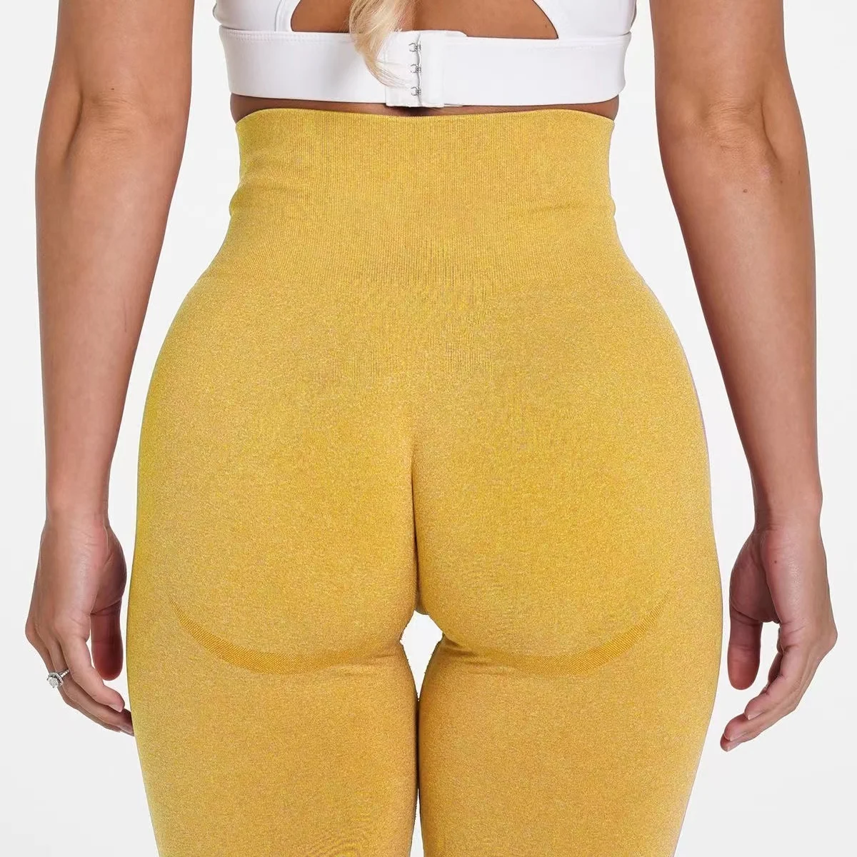 Peach Buttocks Fitness Women's Sports Shorts Hip Three-point Pants High Waist Seamless Yoga Running Tight sports shorts