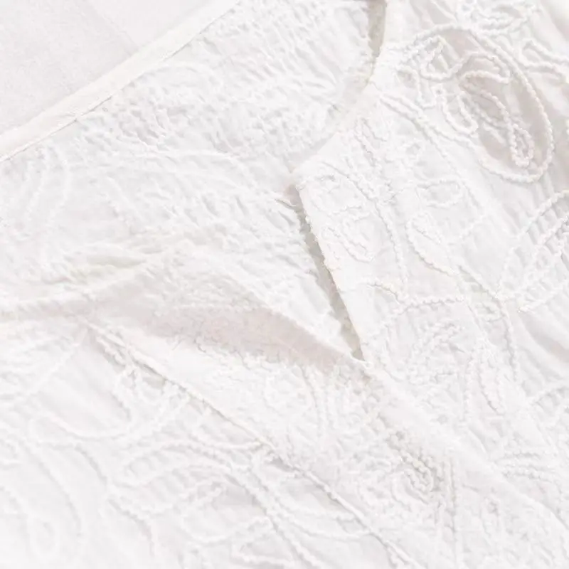 2023 New Summer Fashion V-neck Lace Jacquard Large Loose Relaxed Slim Covering Belly Temperament Lantern Sleeve Women's Shirt