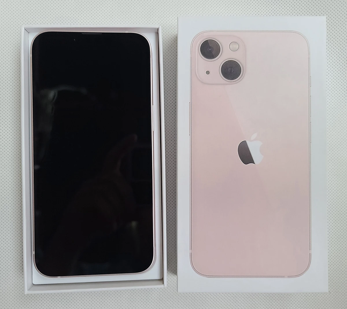 iPhone 13 A2482 128/256/512GB ROM 4GB RAM iPhone 13 5G 6.1" A15 IOS Super Retina XDR OLED Face ID NFC ESIM Genuine Mobile Phone