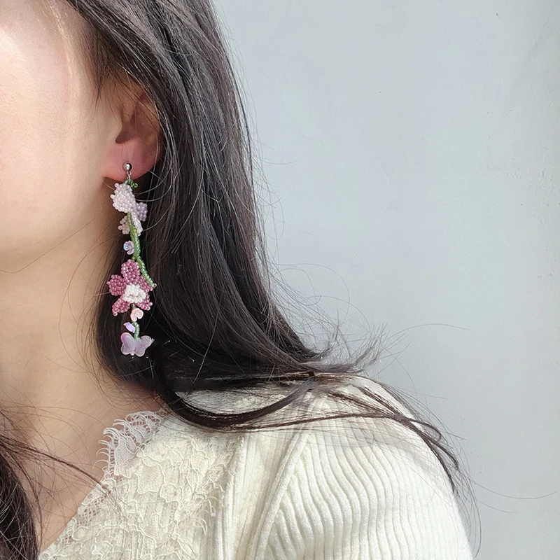 정교한 꽃 귀걸이 수제 비즈 장식 과장된 꽃 귀걸이 우아한 꽃무늬 롱 귀걸이 도매 맞춤 포장