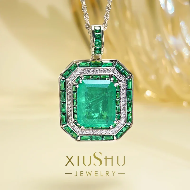 

925 Silver Luxury High Definite Precision Craft Emerald Pendant Inlaid with Imported High Carbon Diamond Geometry