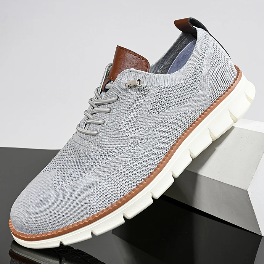 цена New Summer New Vintage Men Casual Shoes Men Business Formal Brogue Weave Carved Oxfords Wedding Dress Shoes Breathable sneakers