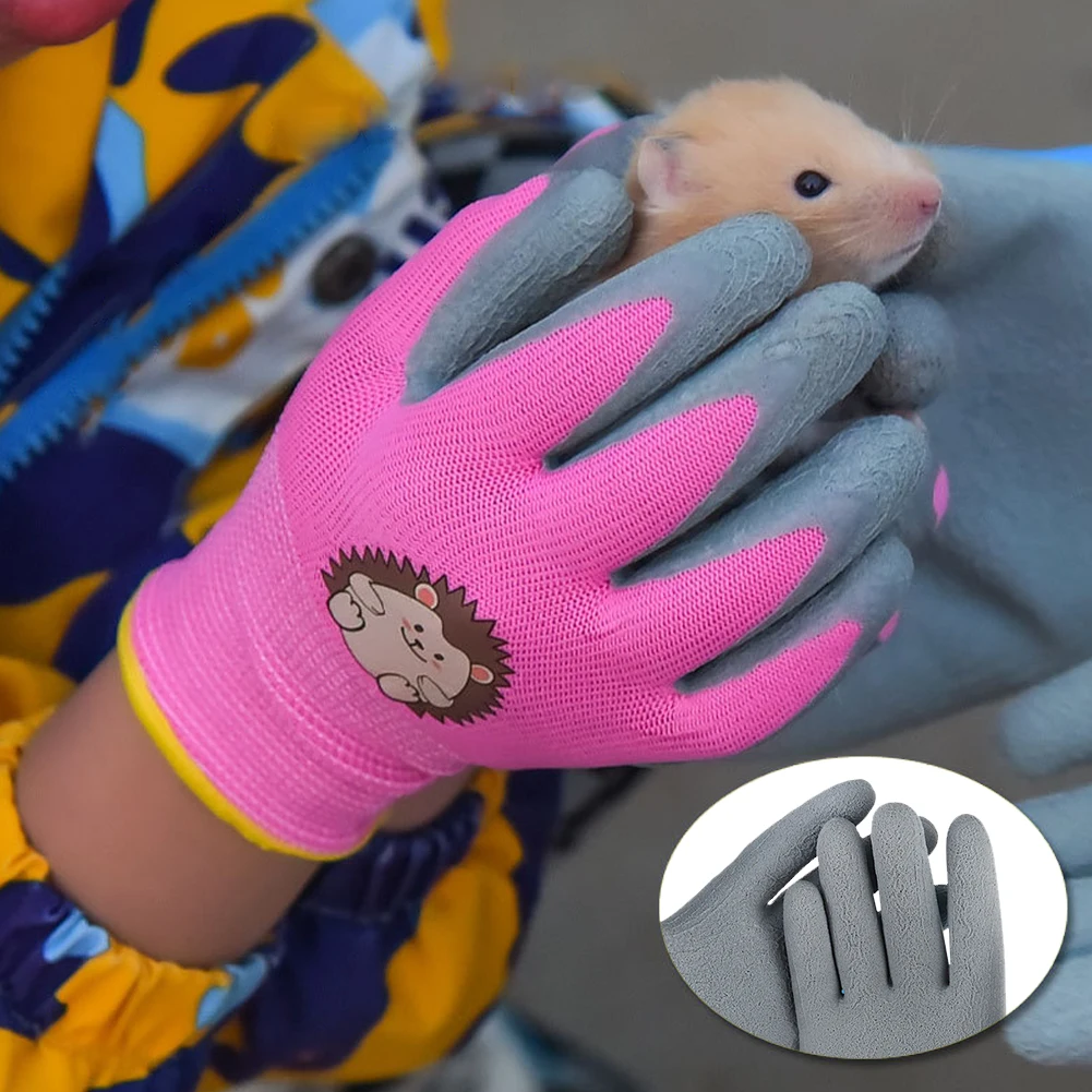 1 Pair Children Nitrile Cartoon Protective Gloves Camping Gardening Picking Beach Comb Thicken Wear-Resistant Latex Gloves 3