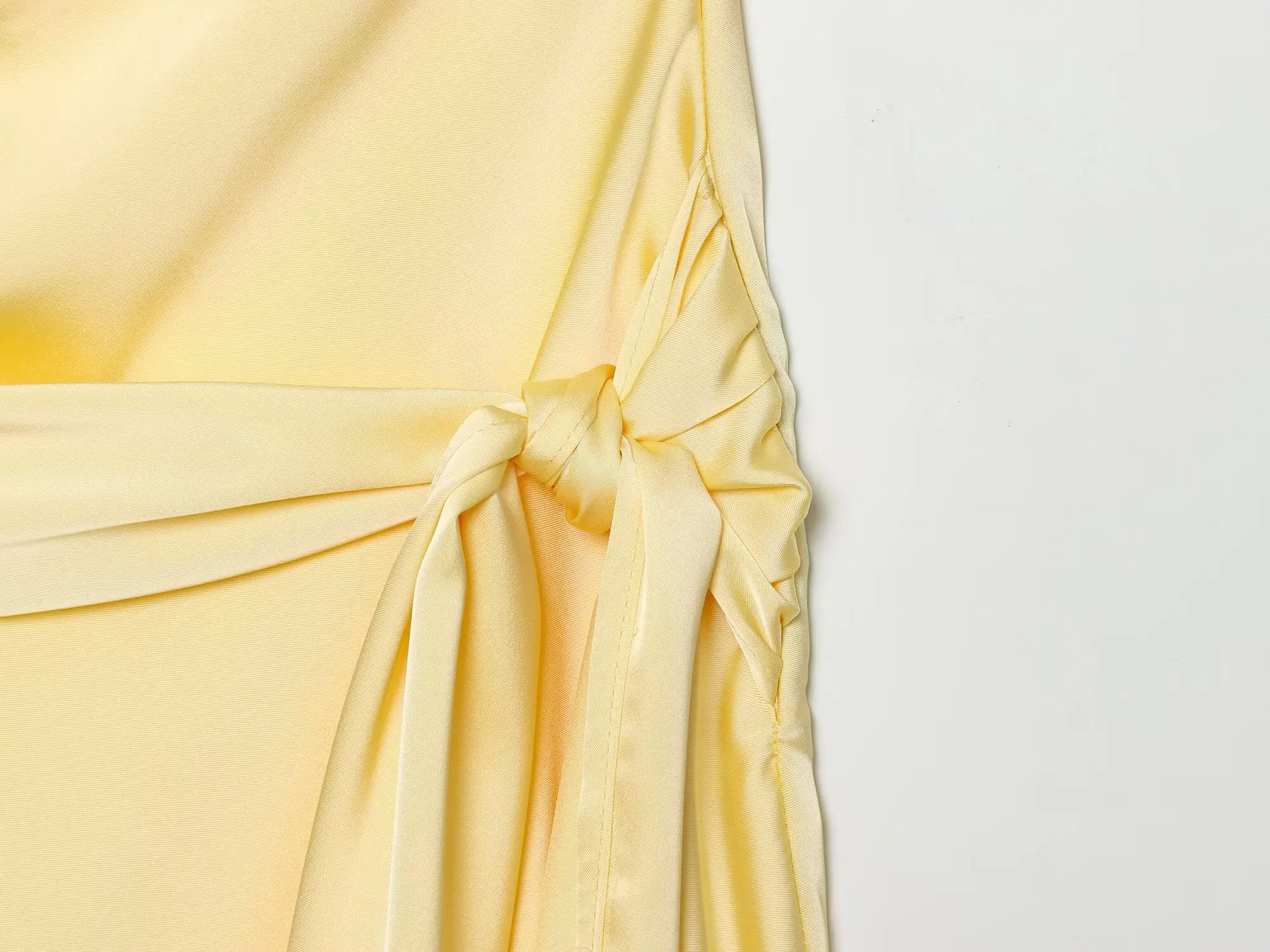 TFMLN Trendiges Damen-Neckholder-Kleid mit tiefem V-Ausschnitt, Sommer, neu, elegant, rückenfrei, einfarbig, ärmellos, mit Schnürung, schick, High Street – Detail 7