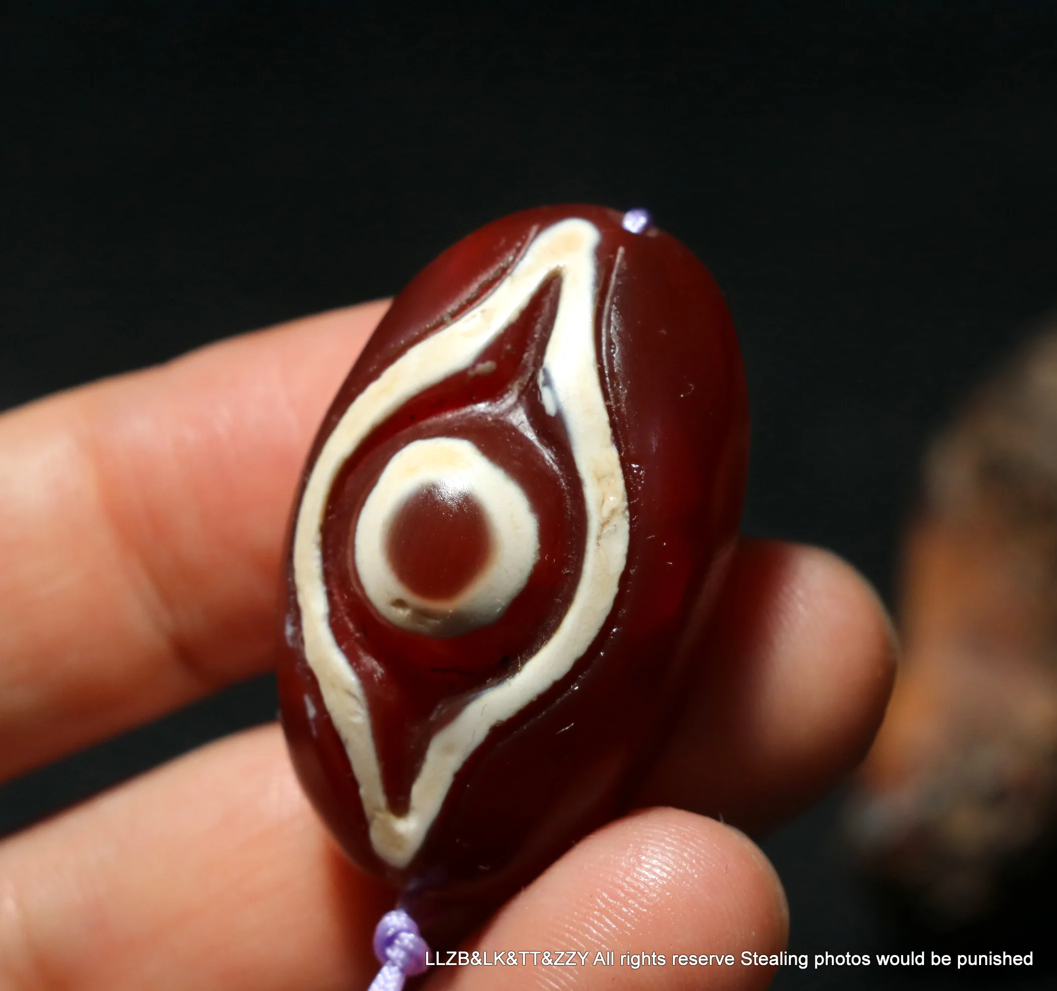 

Magic Power Energy Tibetan Top Old Red Agate Buddha Eye Goat Eye dZi Bead Pendant Carving Amulet Totem LKbrother Top Quality