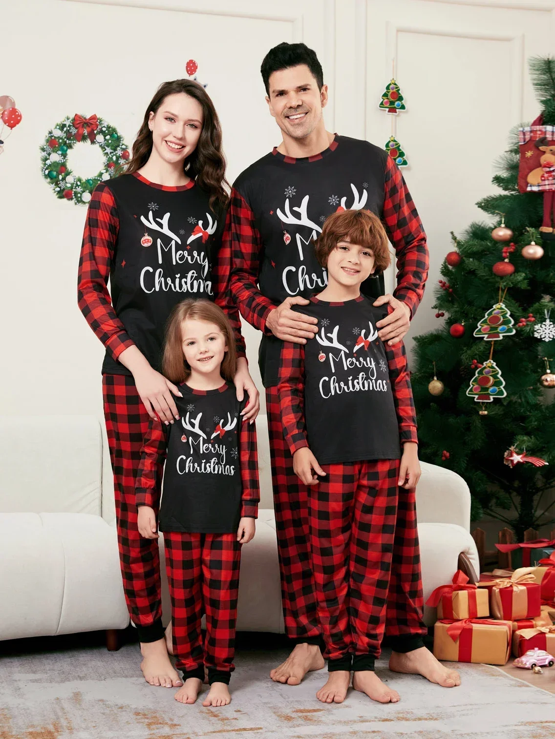 thumbnail image 2 of Conjunto de pijamas familiares de Feliz Navidad, estampado a cuadros, manga larga, 2 piezas, traje para adultos y niños, ropa de dormir suave y linda, aspecto navideño, 2 of 5