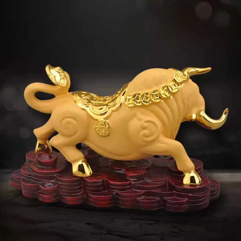 Resin Lucking Golden Cow Statue, Animal Art Sculpture, Domineering Home, Room, Office, Car Decoration, High Quality