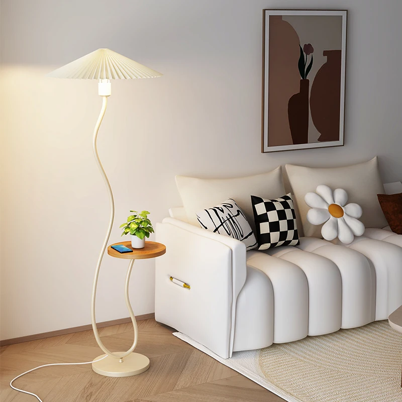 

European Modern Standing Lamp Cheap Living Room Kawaii Nordic Floor Lamp European Simple Lampada Da Terra Bedrooms Decorations