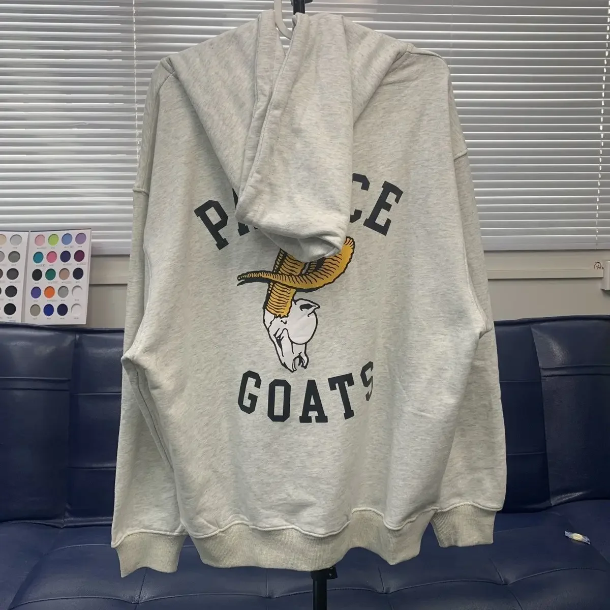 Рисунок 4 - Мужской и Женский утепленный пуловер