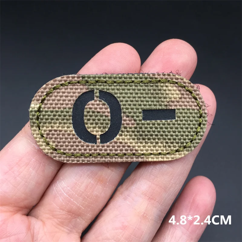 Multicam Blood Type A B O AB Positive Infrarot-reflektierende IR-Patches, die im Dunkeln leuchten, taktische Applikation mit Hakenschlaufenabzeichen – Detail 11