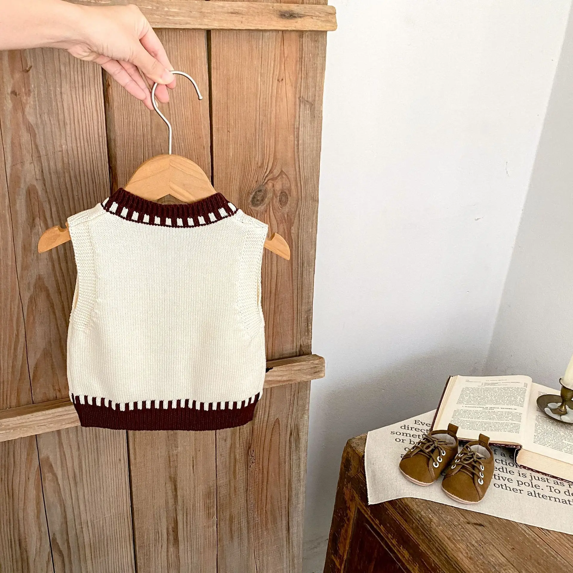 Description Picture 3 of itemChildren's Vest 2025 Spring Infant Boys And Girls Contrast Knitted Vest Cardigan Cotton Knitted Sweater