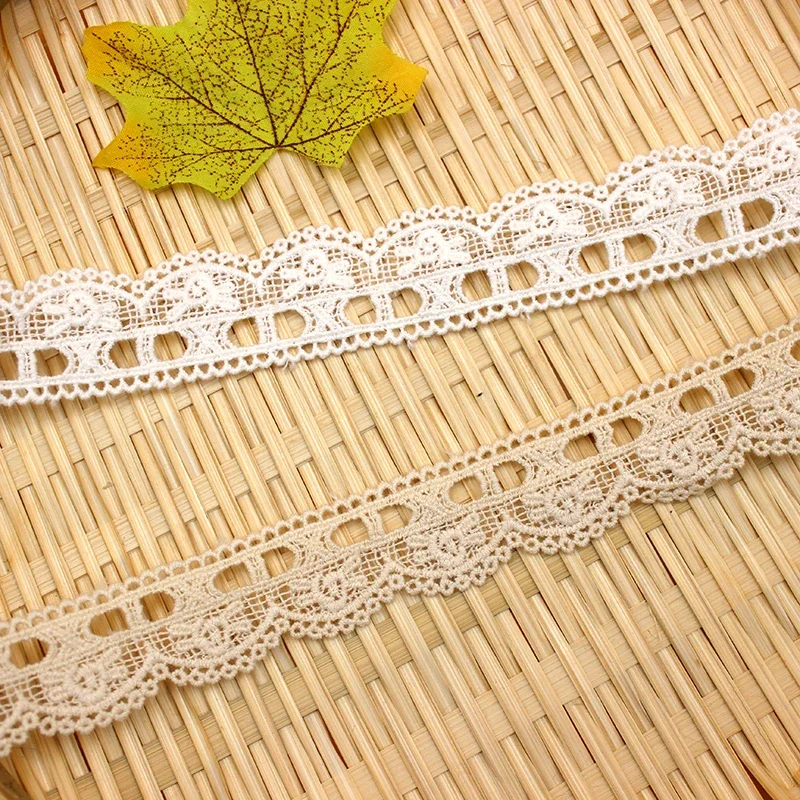 Lace Accessories 3Yards/Lot Width 3cm White Beige Color Lace Trim Water Soluble Embroidery Cotton Lace DIY Fabric Clothing Accessories