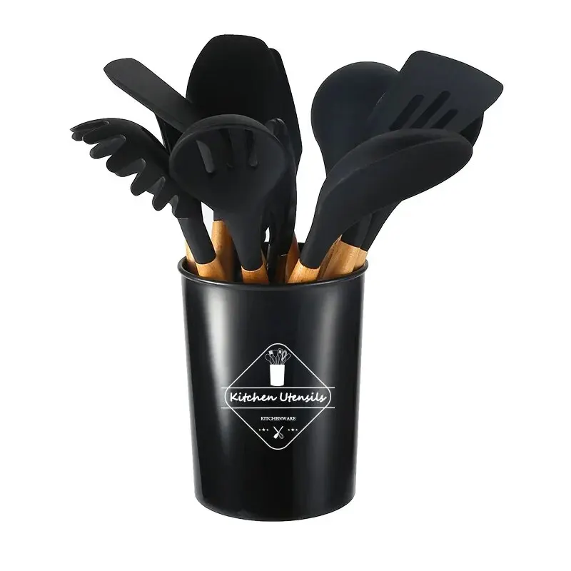 Black 11-piece set with wooden handle with barrel
