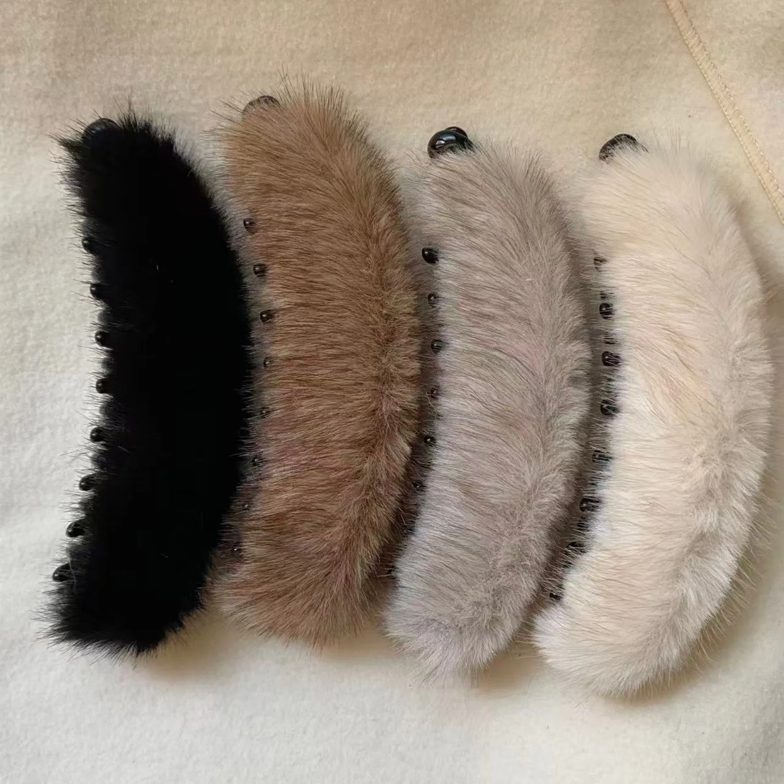 1PC Faux Fur Hair Clips Set, 4 Pcs Soft Fluffy Hair Barrettes, Black Brown Gray Beige Hair Accessories, Warm Winter Hair Decor