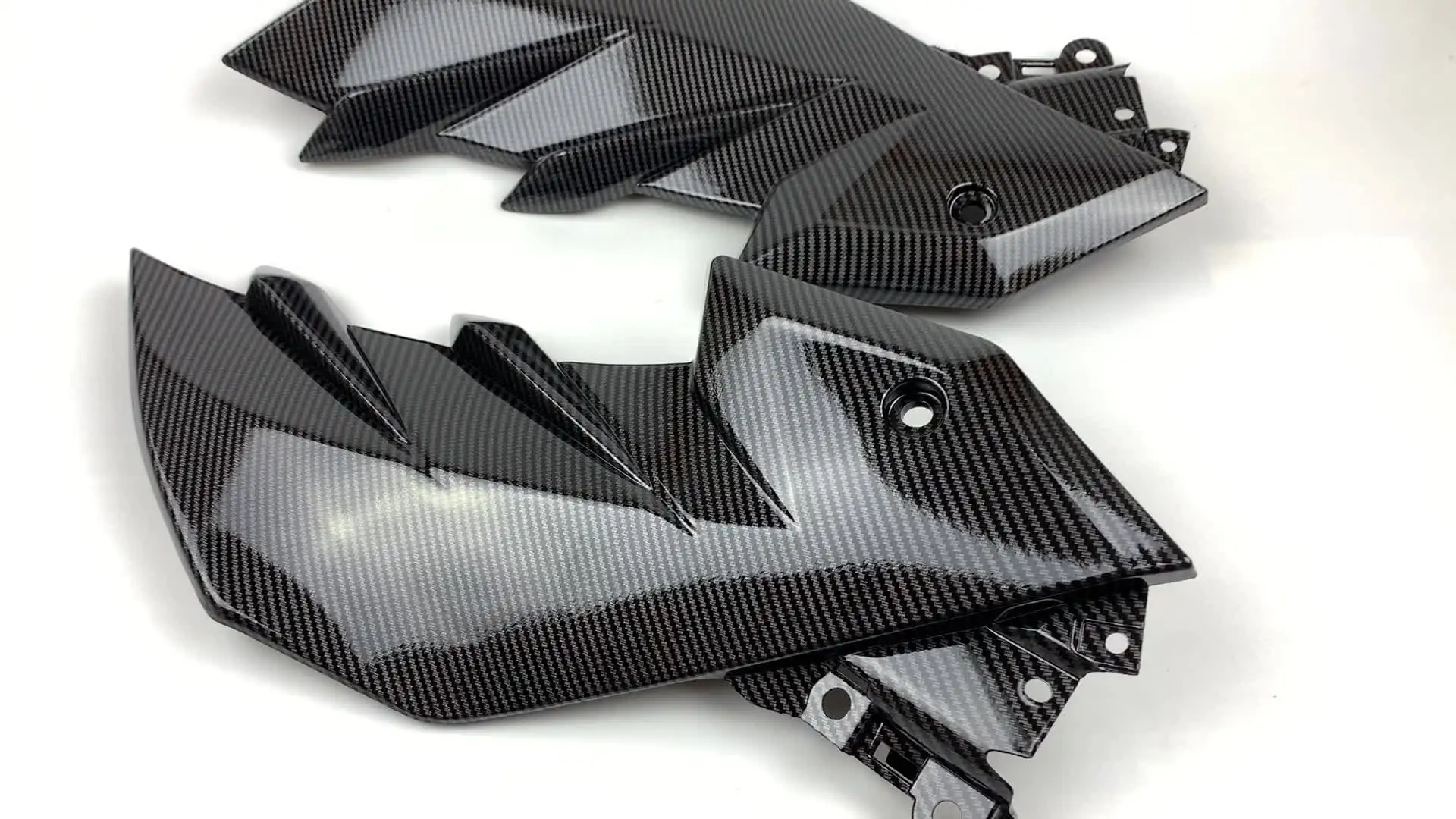 カーボンファイバー製リアシートテールカバーフェアリング