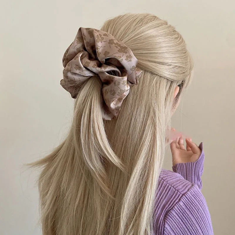 Modischer Haargummi aus Seidensatin, Vintage-Blumen-Haargummi für Pony-Haarband, Strand-Accessoires, aufrollbar, für Frauen und Mädchen – Detail 3