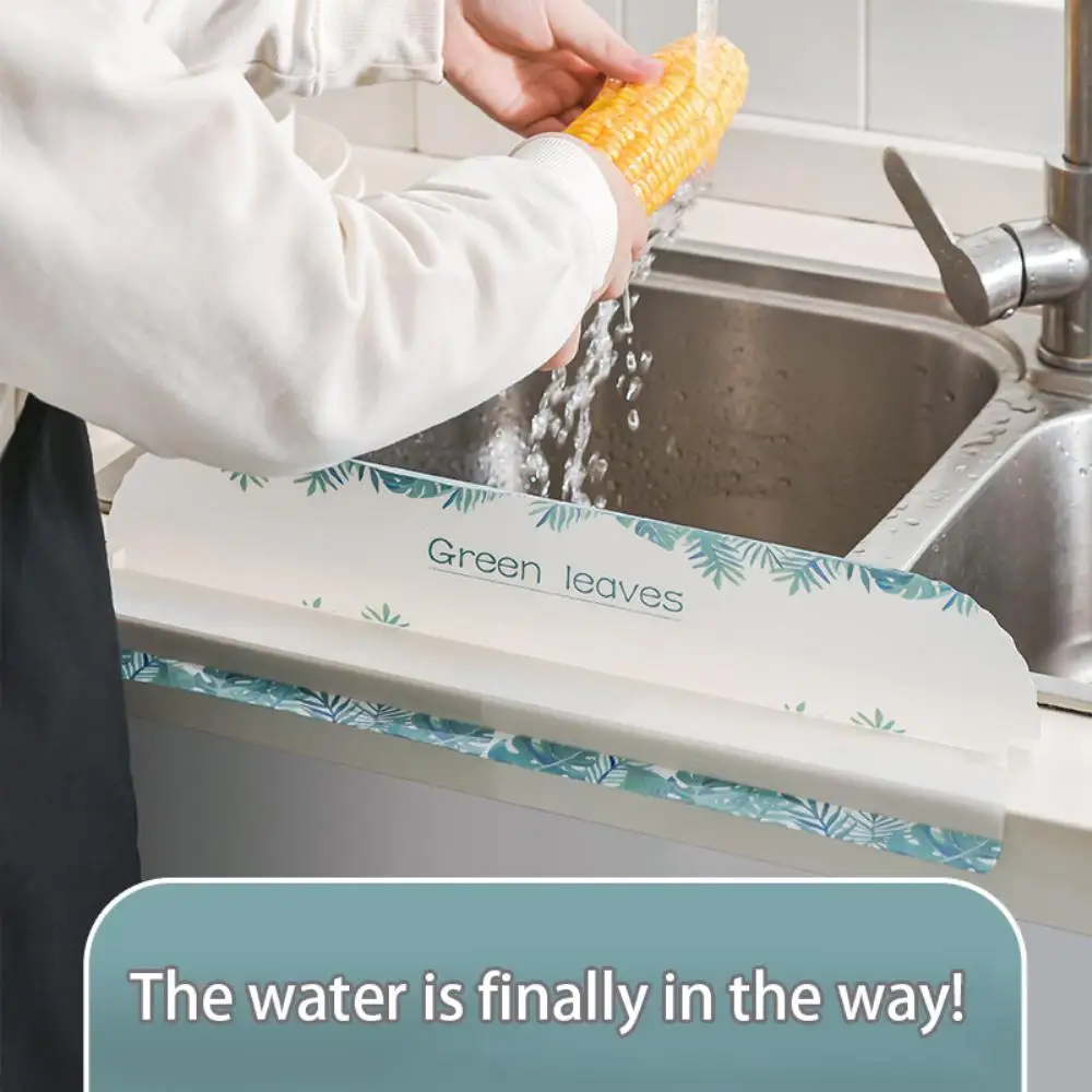 Anti-Water Board Sink Water Splash Guard Sucker Splash Waterproof Screen Fruit Washing Water Barrier Kitchen Accessories Tools