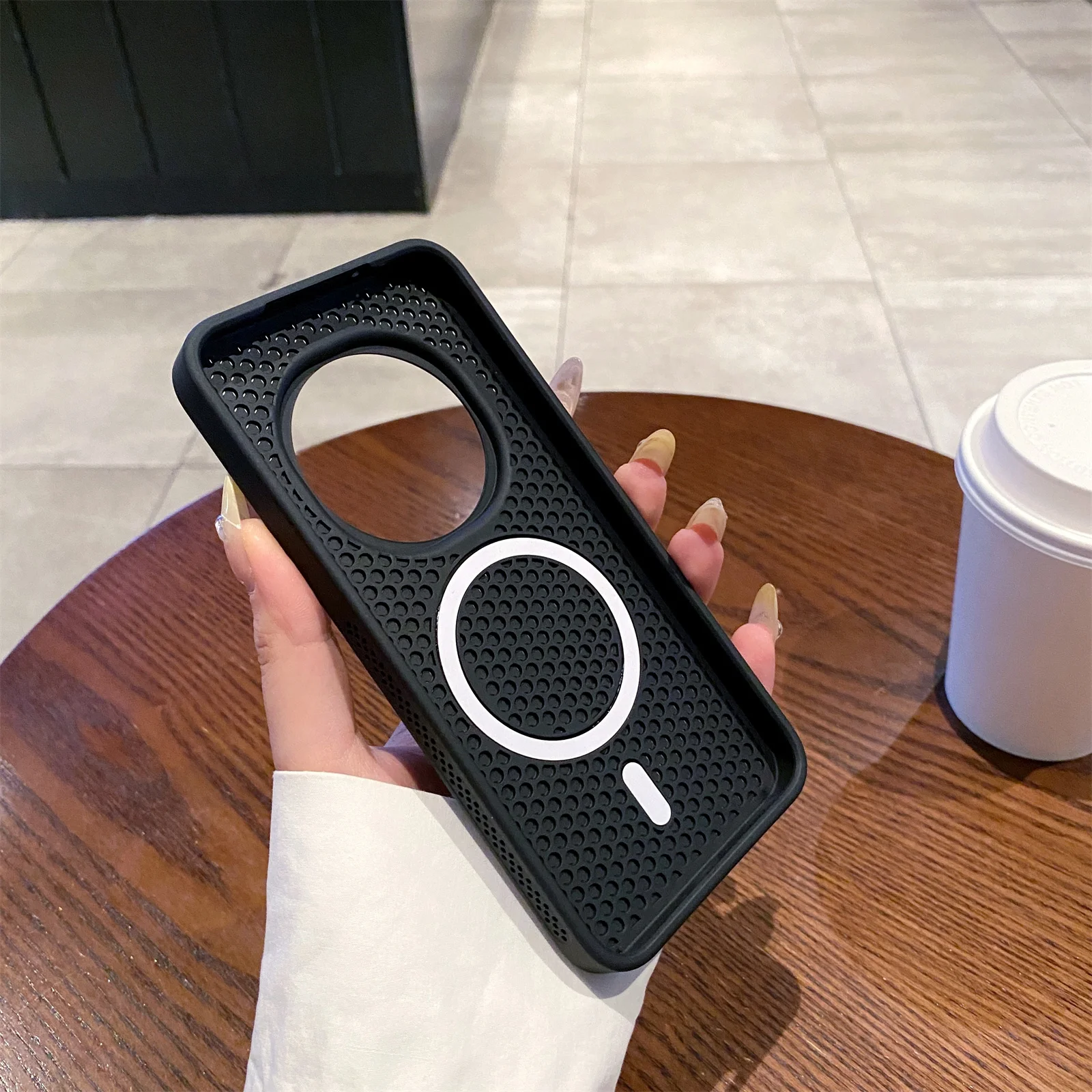 Magnetic Heat Dissipation Slim Matte Phone Case with Wireless Charging Capability