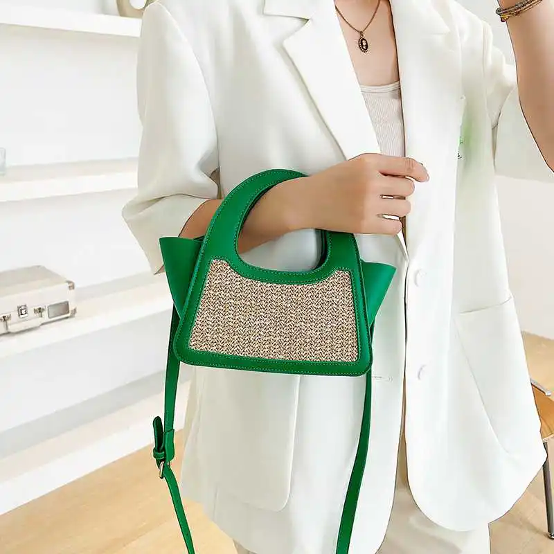 Рисунок 2 - Женская сумка через плечо CAREY