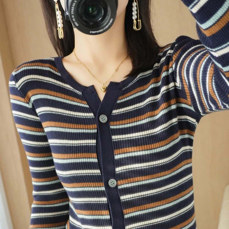 

The New Button Stripe V-Neck Cardigan Fashion Slim And Versatile Horizontal Stripes Color Matching LongSleeved Knitted Bottoming