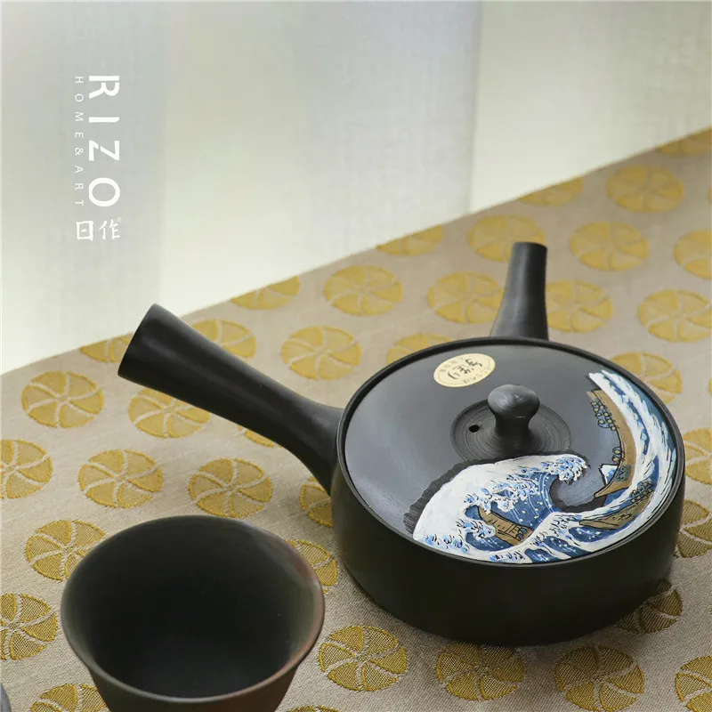 

Japan Imported Changsha Burning Side Handle Teapot Stone Dragon Kanagawa Surfing Cold Rain Flat Urgent Pot
