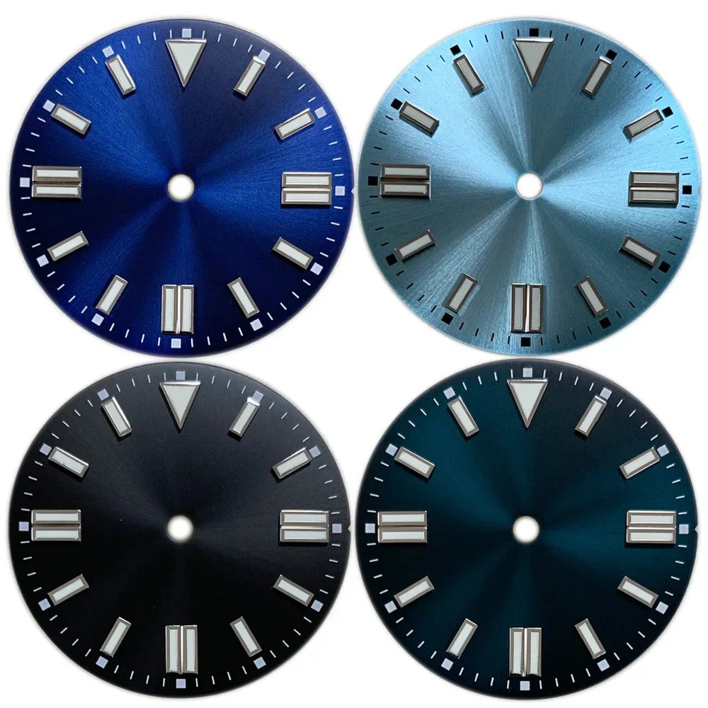 Green Luminous Watch Dial with Date Feature