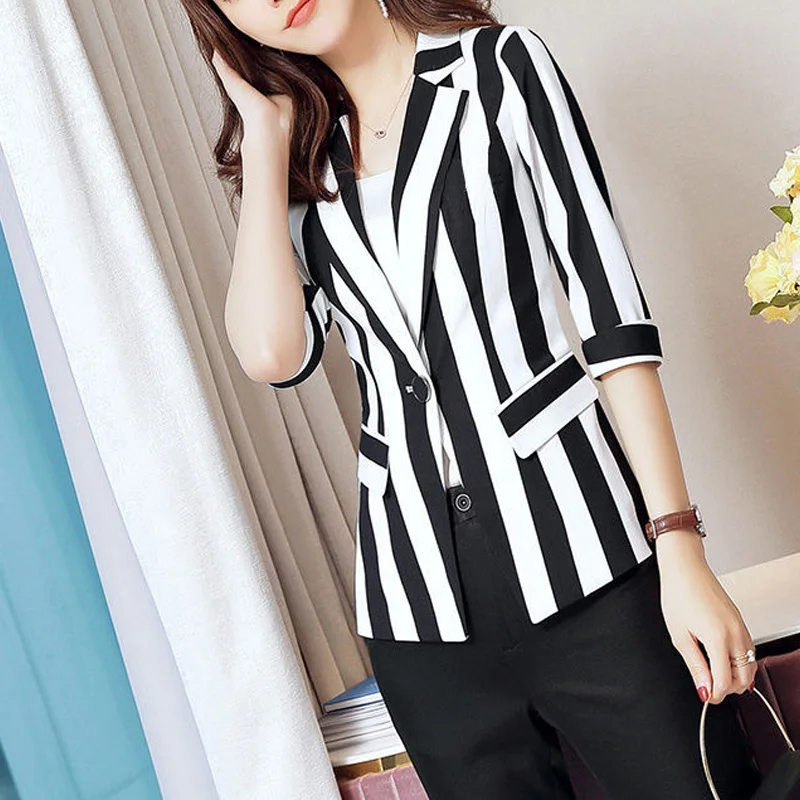 2024 Summer Temperament Commuting Fashion Minimalist Color Striped Slim Fit and Versatile Three Quarter Suit Jacket for Women