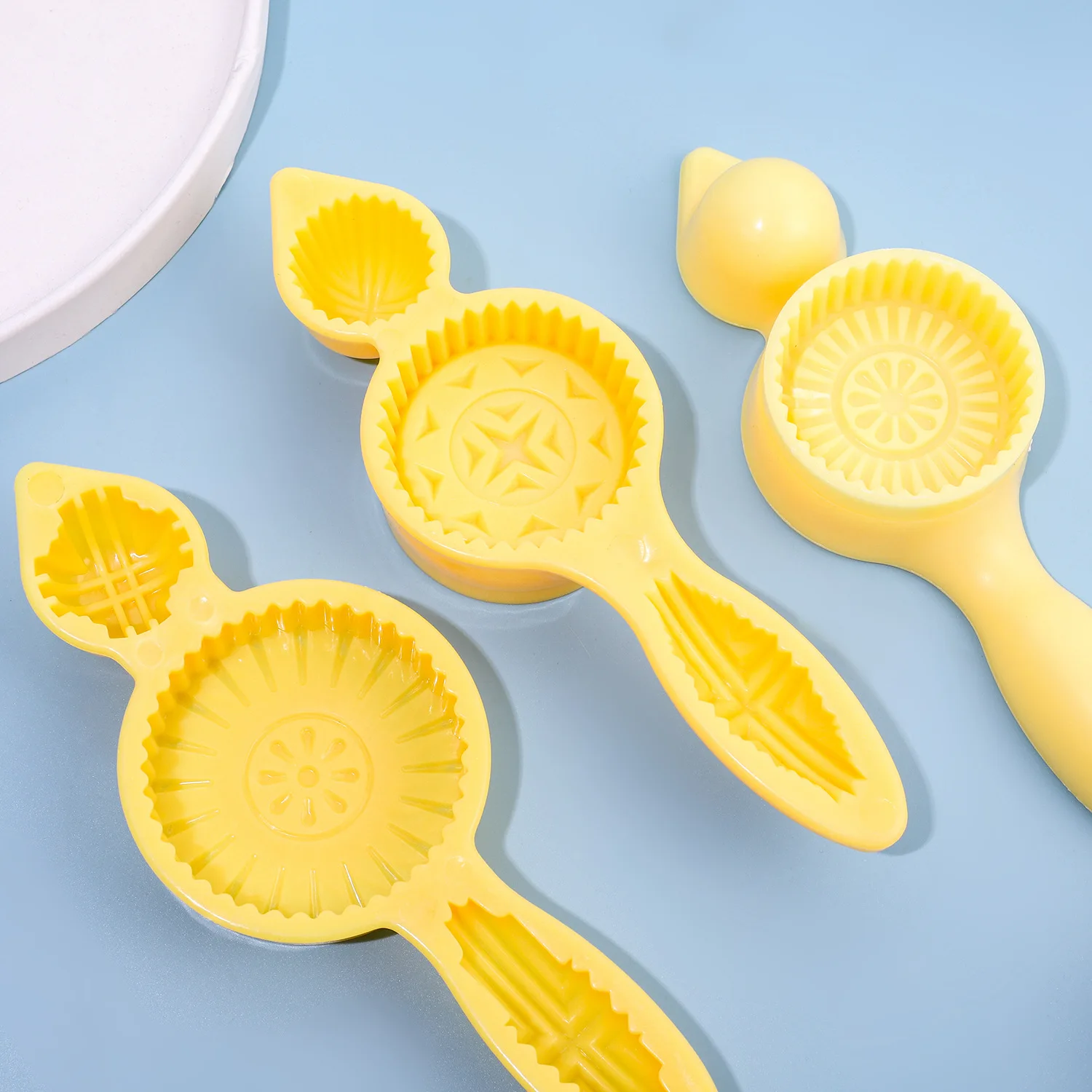 

1Pcs New Mould DIY Cookies Cake Baking Decorating Mold Maker Pastry Cut Home Party Birthday Kitchen Cake Tools