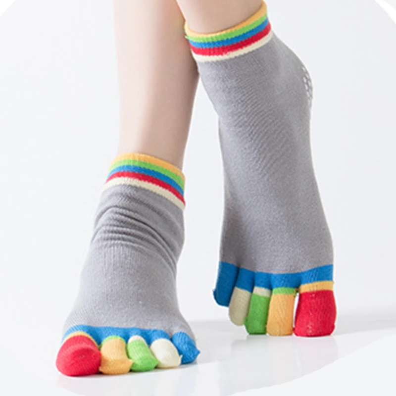 Women Sports Yoga Socks Anti-slip Five Fingers Silicone Non-slip 5 Toe Socks Ballet Gym Fitness Sports Cotton
