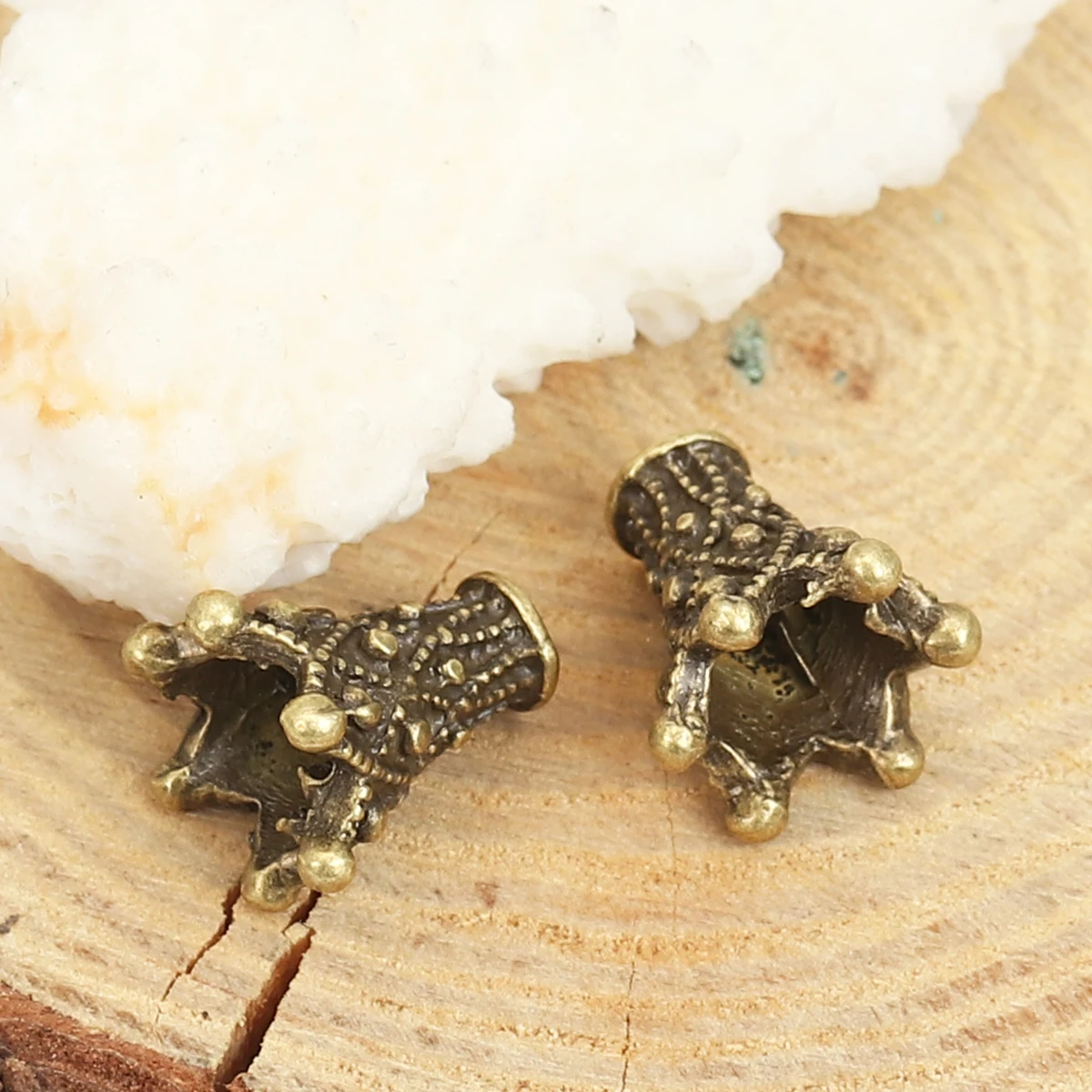Handmade Beads Caps Flower Antique Bronze Color Charms DIY Necklace Jewelry Gifts(Fit Beads Size: 10mm Dia.) 13mm x