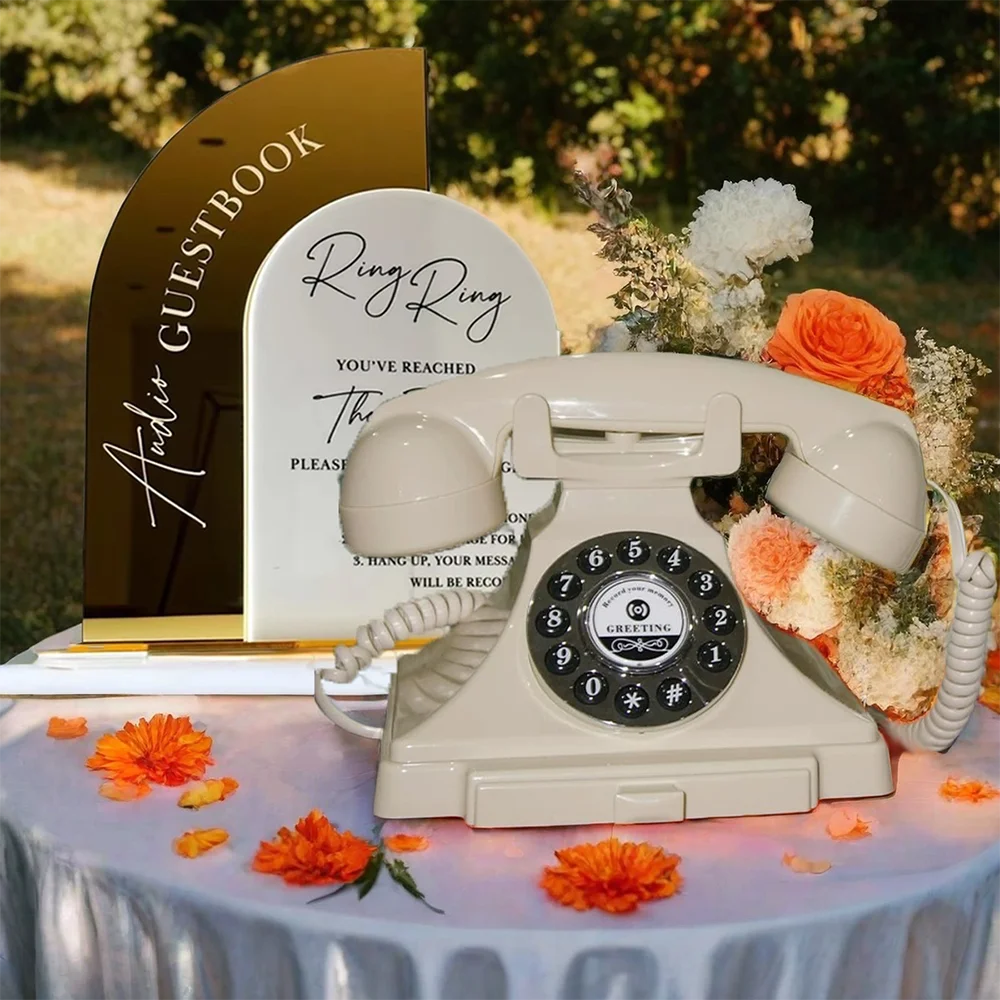 Retro telefoon stock foto. Image of geïsoleerd, stijl - 1361094