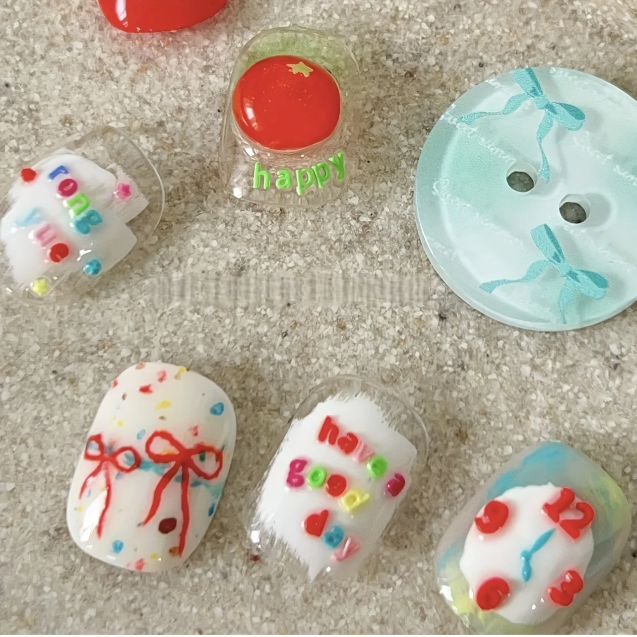 1Pc DIY 네일 아트 용 투명 몰드 UV 접착제 드롭 접착제 재사용 가능한 미니 문자 숫자 매니큐어 장식 드립 접착제 템플릿