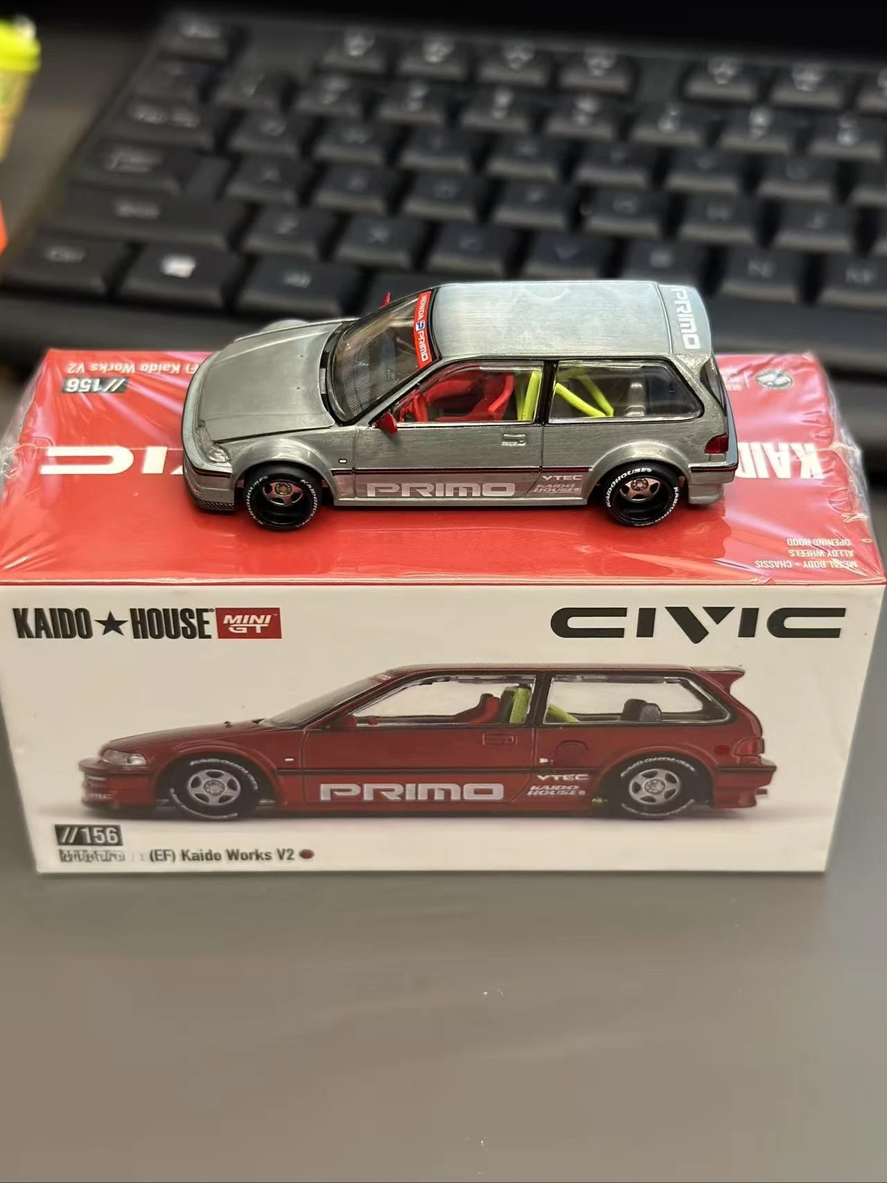 Chase**Kaido House x MINI GT POP RACE INNO 1:64 R33 / CIVIC