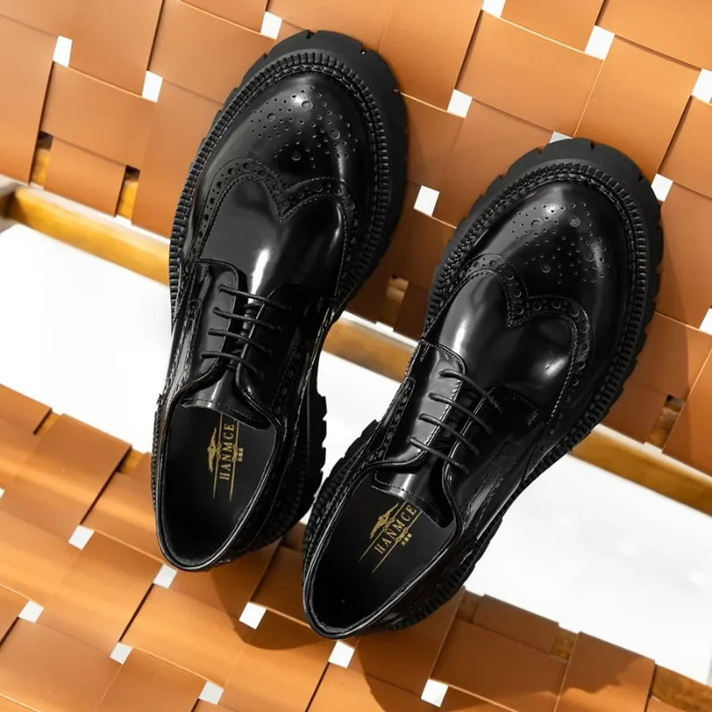 Retro Patent Leather Mens Formal Shoes Luxury Handmade Quality Genuine Leather Black Platform Wedding Brogues Business Shoes Man