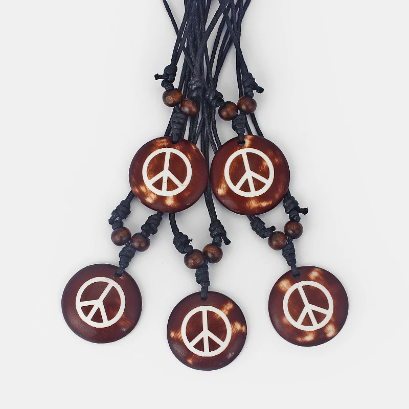 12pcs Resin Carved Palm/Tai Chi Pendant Necklace Tribe Amulet Gecko Charms Necklaces Fashion Jewelry Choker Wholesale