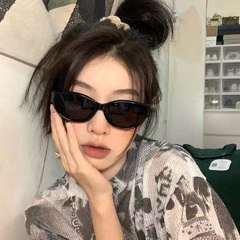 Personality Female Fashion Cat Eye Sunglasses Woman Vintage Black Gradient Sun Glasses 1