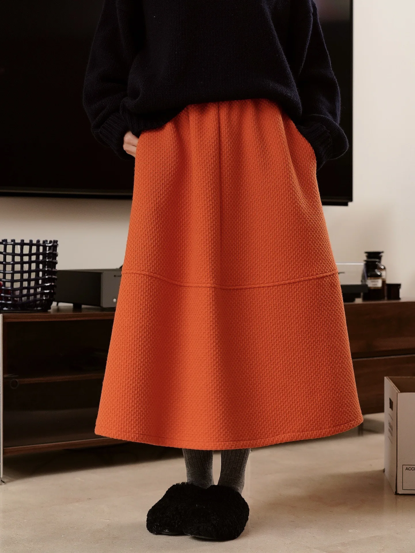 women's-casual-solid-color-high-waist-skirt-in-autumn-and-winter