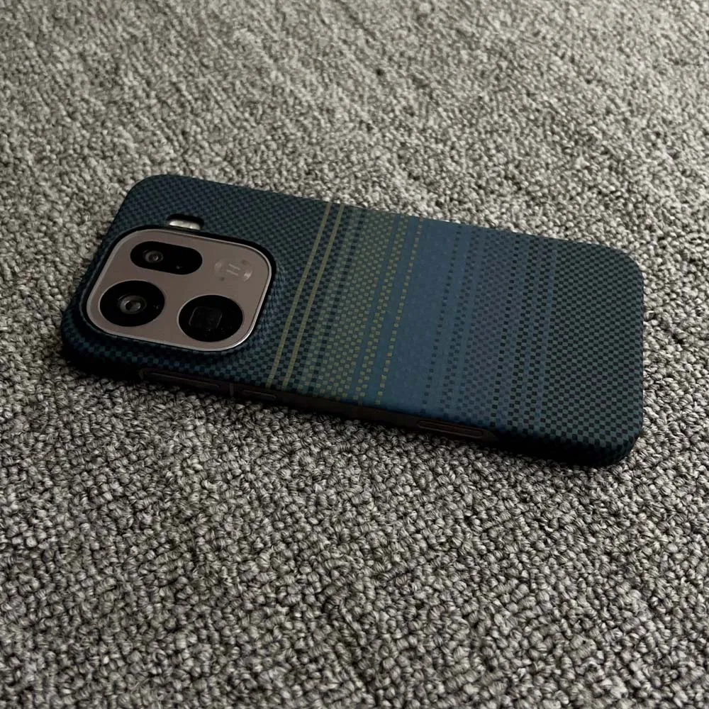 Ultra Slim Carbon Fiber Pattern Magnetic Phone Case - Wireless Charge Protective Hard Cover