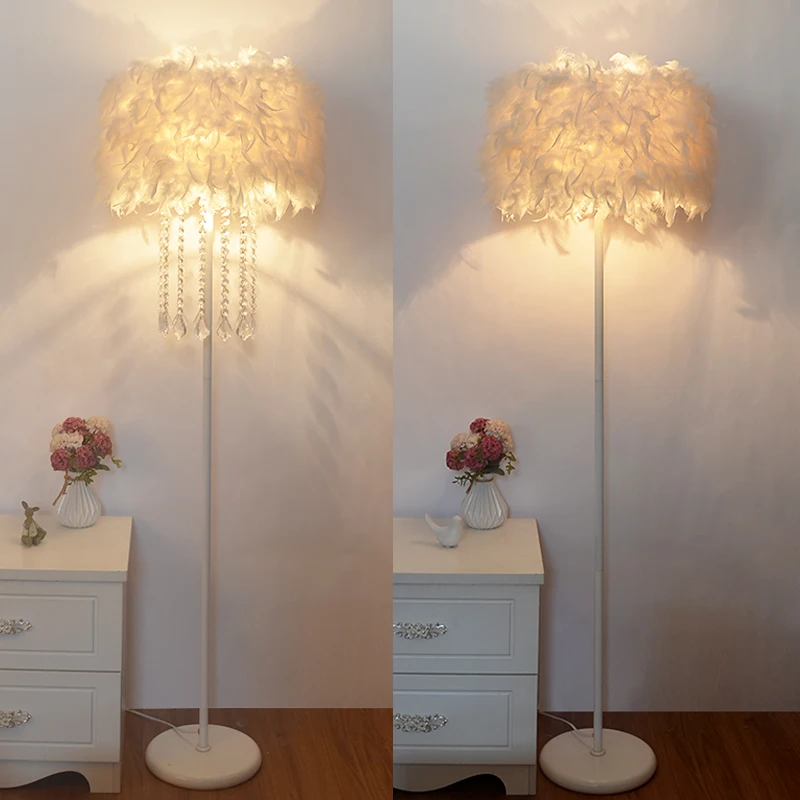 

Напольная Лампа Ins стиль перо спальня принцесса скандинавский гостиная креативная Вертикальная настольная лампа заполняющая Фотоэлементы
