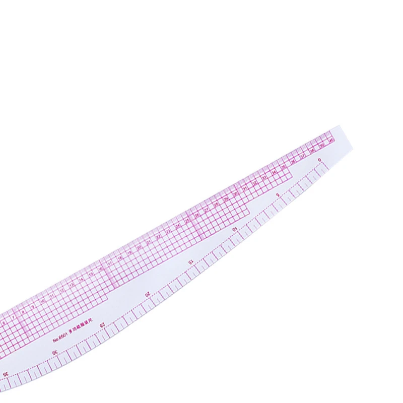 Règle de couture - SALUTUYA - Carrée - Plastique - 21,5 x 21,5 cm - Rouge et Blanc Règle de couture - SALUTUYA - Carrée - Plastique - 21,5 x 21,5 cm - Rouge et Blanc