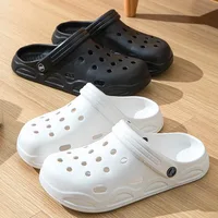 Fashion Women Slippers New Summer Slippers Outdoor Beach Slippers Classic Soft Men Garden Slippers Home Men Clogs Slippers 3