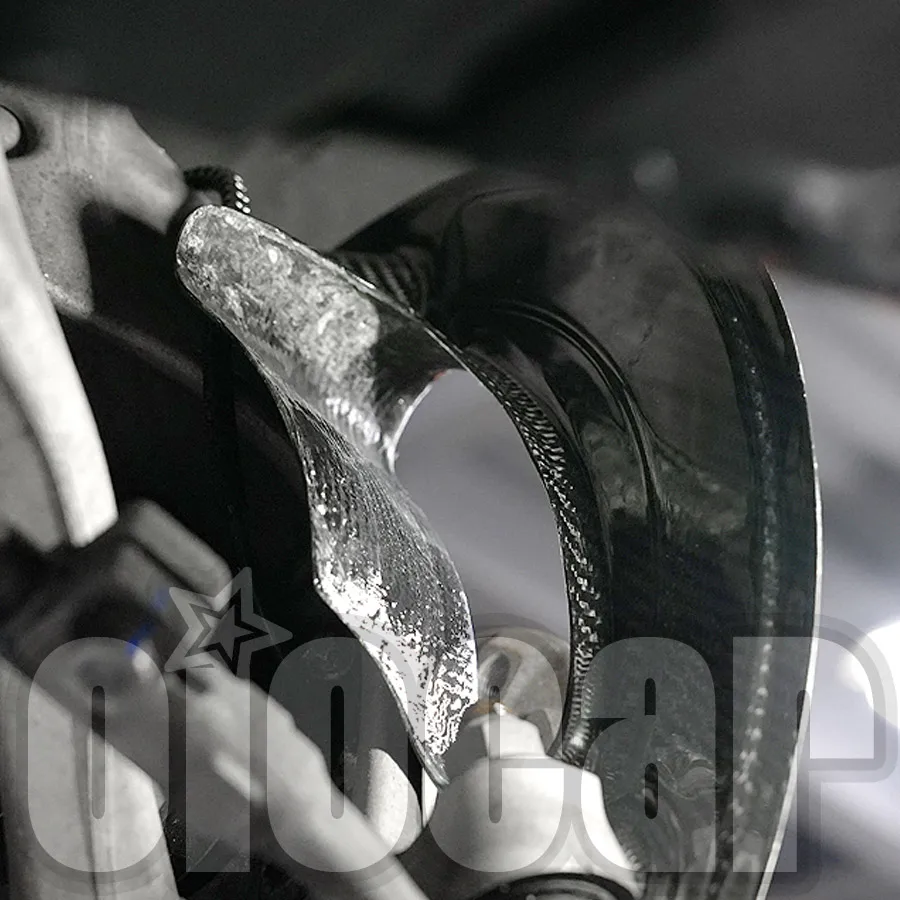 

oiomotors Dry Carbon Brake Cooling Down Air Duct Shield Plate for BMW G87 M2 G80 G81 M3 G82 M4