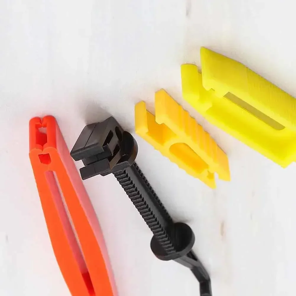 Car Fuse Puller 8PCS Automobile Fuse Clips Tools Extractor Removal Auto Van Blade Mini Puller for Car Holder