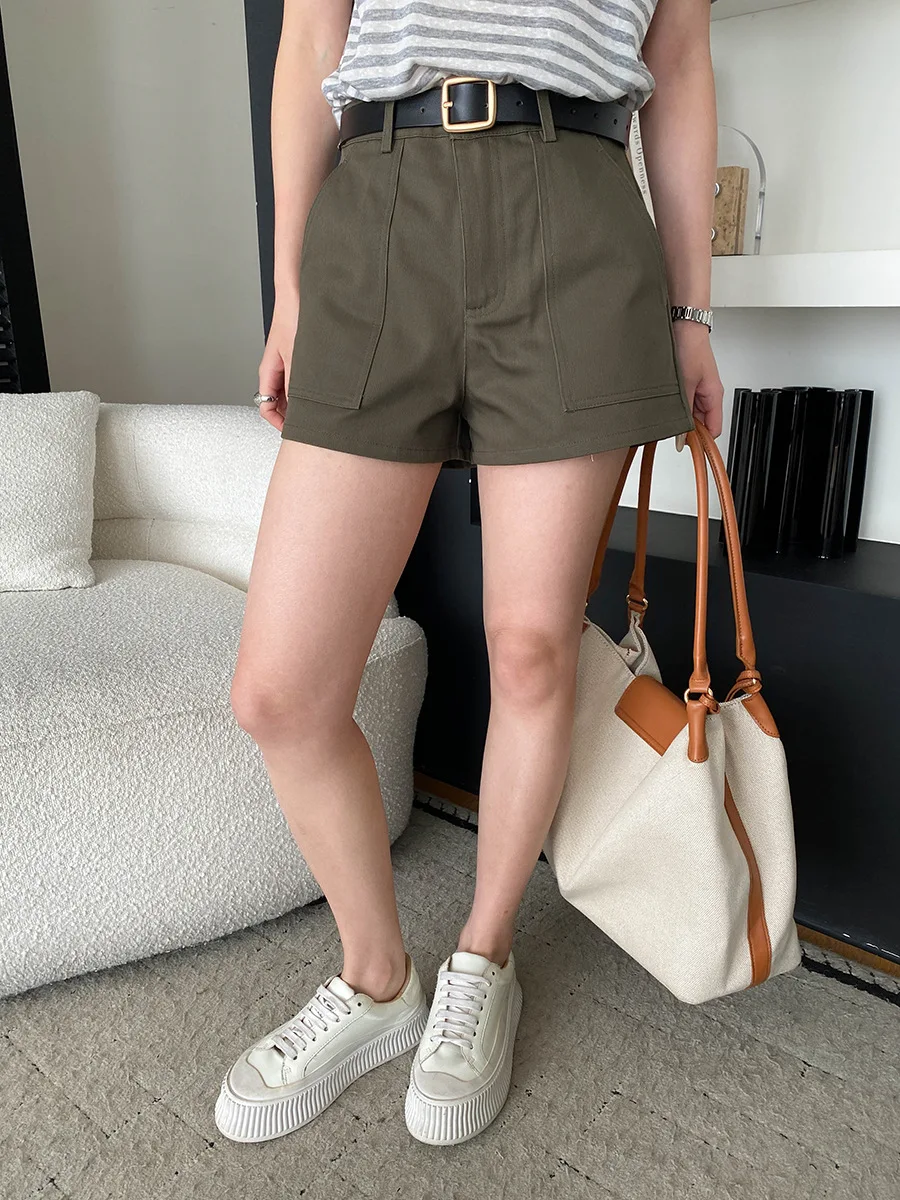 Frühlings- und Sommer-Damen-Shorts in Unifarben mit hoher Taille, weitem Bein und großen Taschen im Workwear-Stil. – Detail 32
