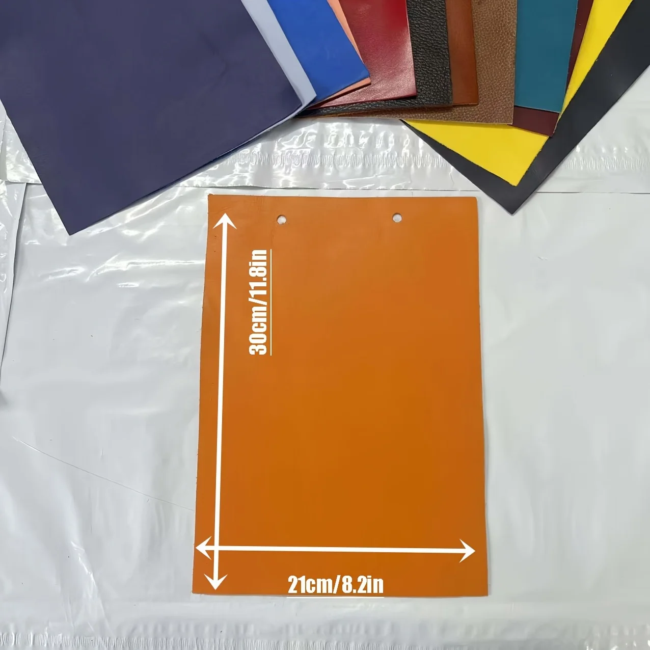고품질 최고급 소가죽 5개, A4 사이즈. DIY 가죽 공예에 딱 좋아요. 다양한 색상이 무작위로 발송됩니다.