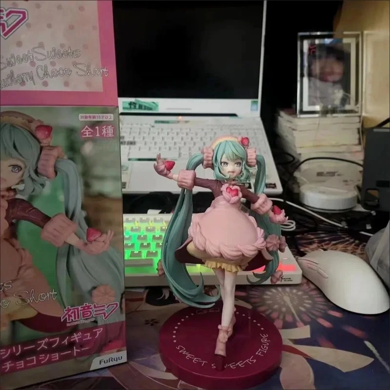 Furyu Hatsune Miku Sweet Strawberry Choco Figure - 17cm PVC Collectible Figurine
