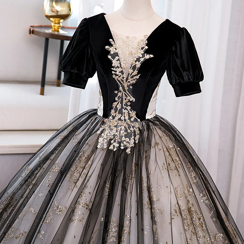 New Vestidos Blackless Short Sleeve Quinceanera Dresses Elegant V-neck Ball Gown Luxury Lace Sequin Party Dress Plus Size