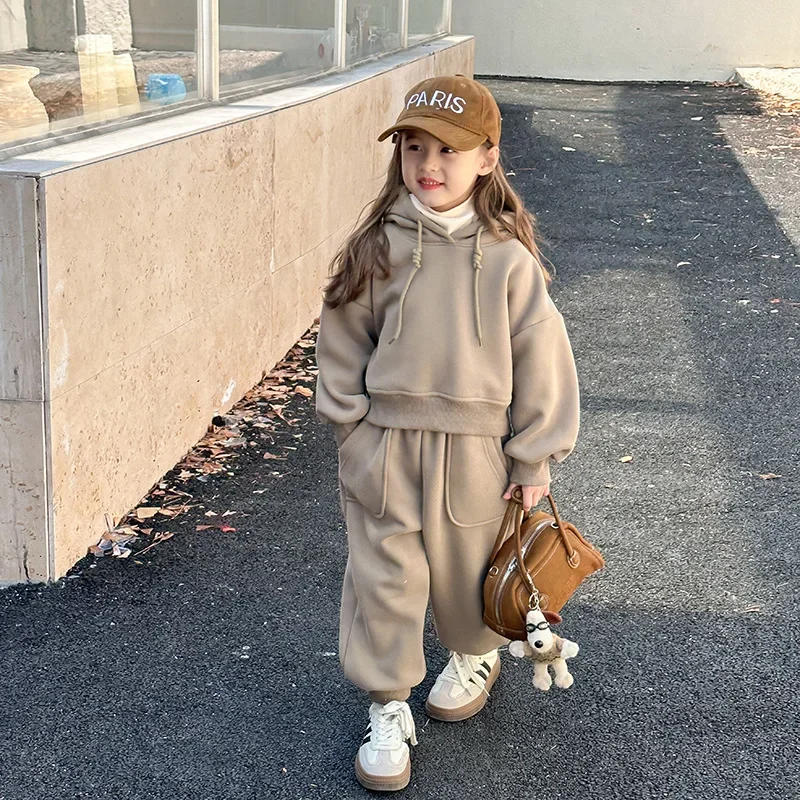 طقم هوديي للأطفال إضافة مخملية وسماكة على الطراز الكوري مركب Orly قطعة واحدة من البلوز المخملي والسراويل طقم مكون من قطعتين